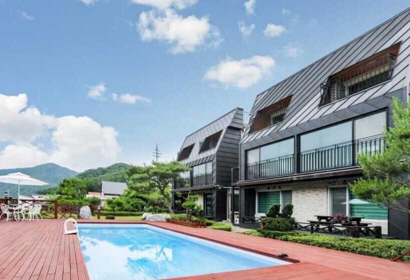 Hongcheon Lama Richa Pension