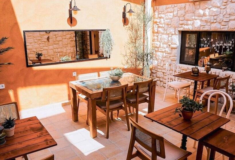 فندق فئة نجمة واحدة 1870 Taş Konak Otel   Sanat Sokağı