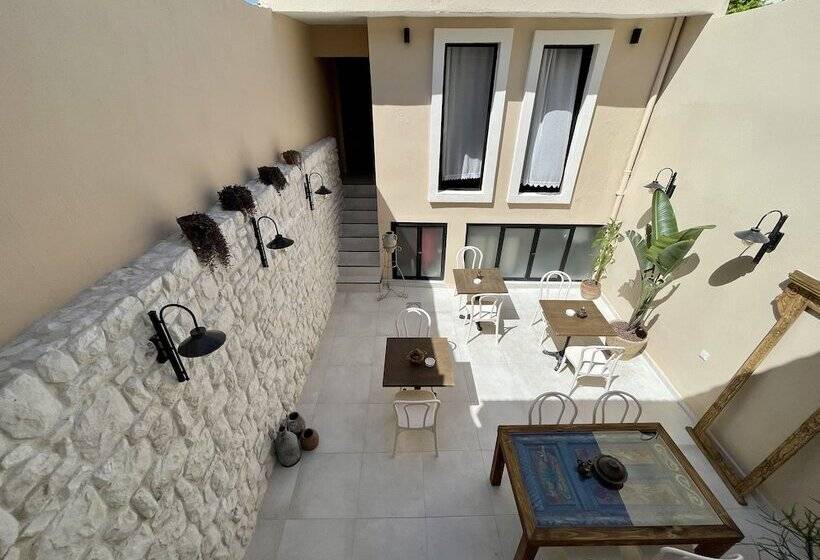 فندق فئة نجمة واحدة 1870 Taş Konak Otel   Sanat Sokağı