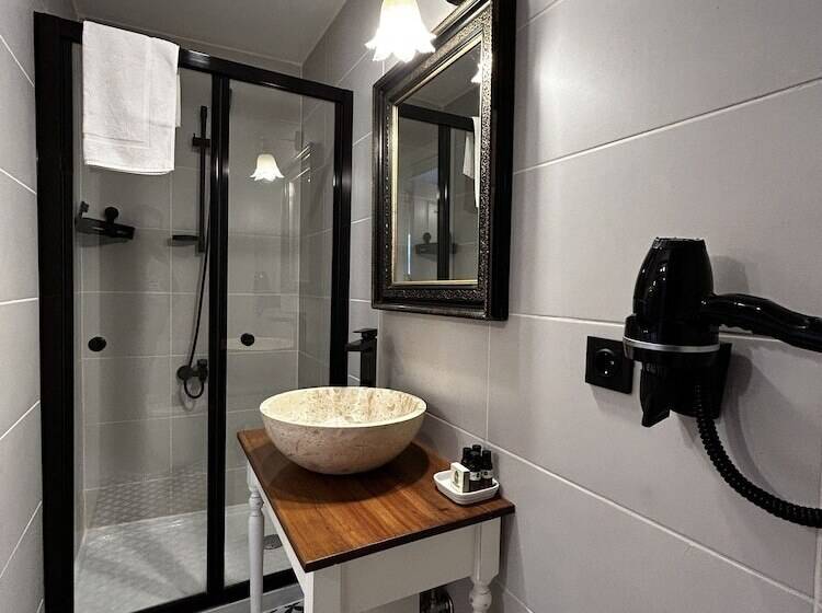 فندق فئة نجمة واحدة 1870 Taş Konak Otel   Sanat Sokağı