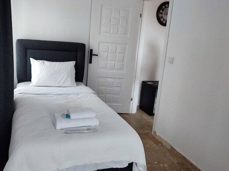 Хостел İmroz Begonvil