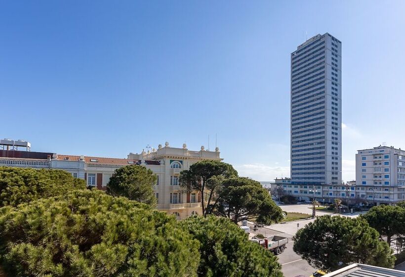 مسافرخانه Villa Maria