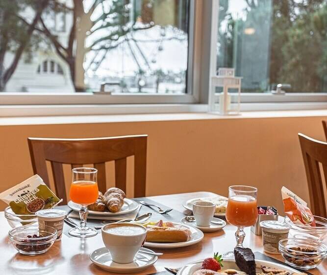 مسافرخانه Villa Maria