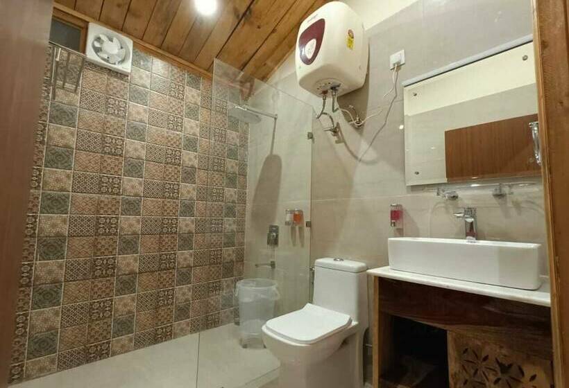 酒店 Aaroham Resorts Shimla