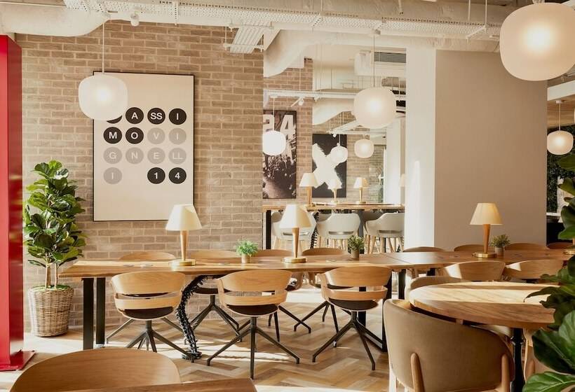 בית מלון כפרי Joivy At Vita London