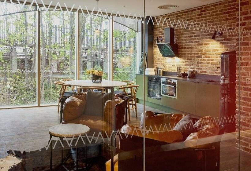 בית מלון כפרי Joivy At Vita London