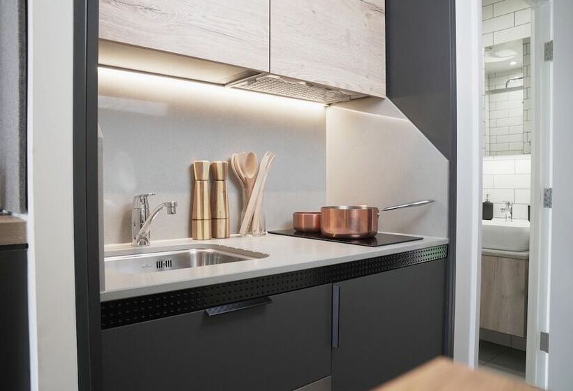 בית מלון כפרי Joivy At Vita London