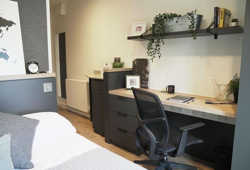 בית מלון כפרי Joivy At Vita London