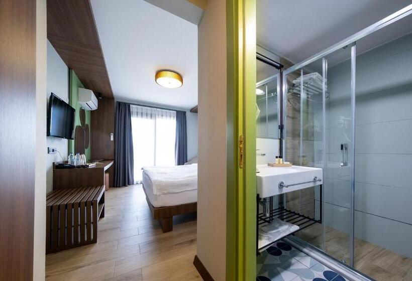 בית מלון כפרי Assos Troy Beach