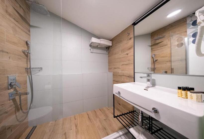 בית מלון כפרי Assos Troy Beach