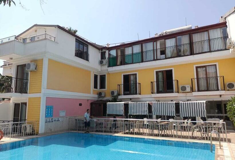 ホテル Barlas Fethiye