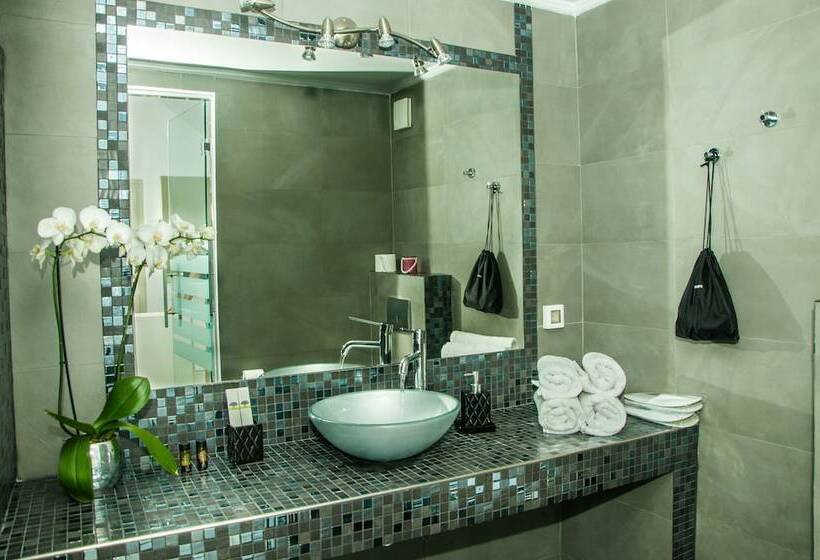 هتل Caldera S Majesty