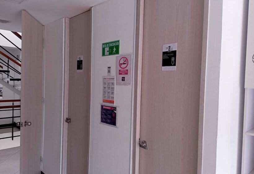 בית מלון כפרי Capzule Inn