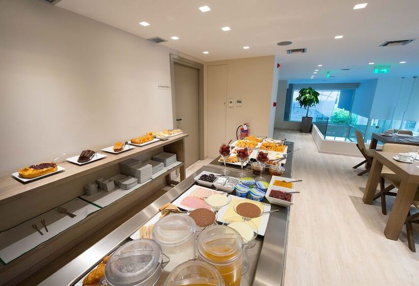 בית מלון כפרי Castello City