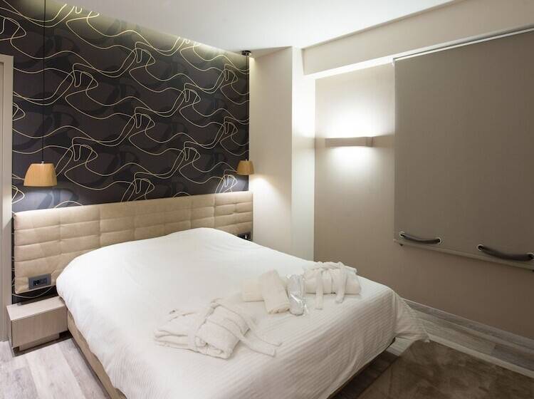 בית מלון כפרי Castello City