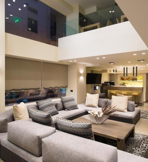 בית מלון כפרי Castello City