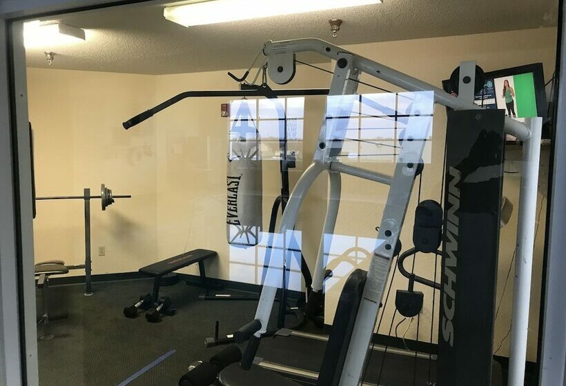 هتل Chadron Inn & Suites