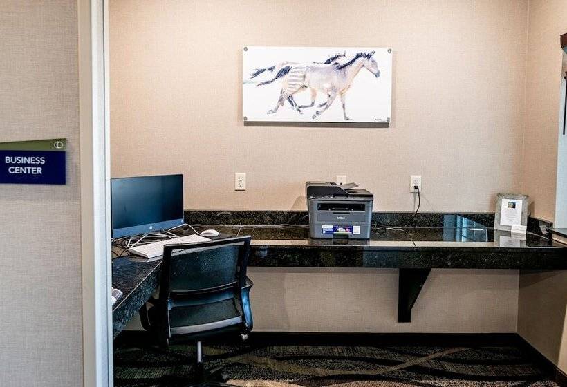 Cobblestone Hotel & Suites   Lamar