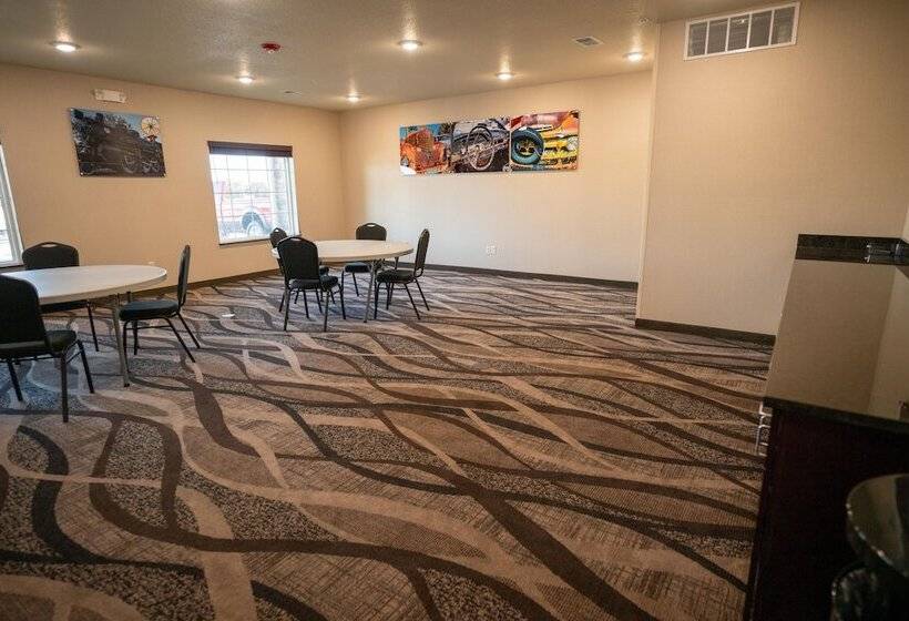 Cobblestone Hotel & Suites   Lamar
