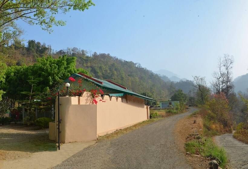 Отель Corbett Hills Resort