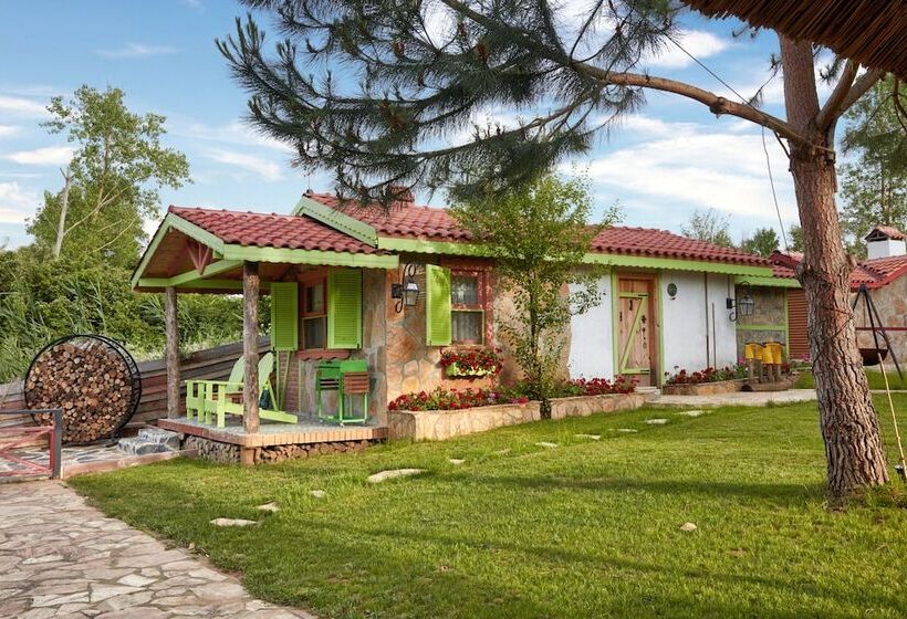 בית מלון כפרי Dachas Cove