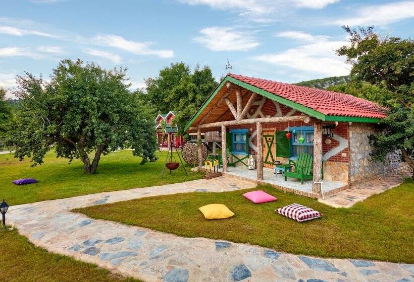 בית מלון כפרי Dachas Cove