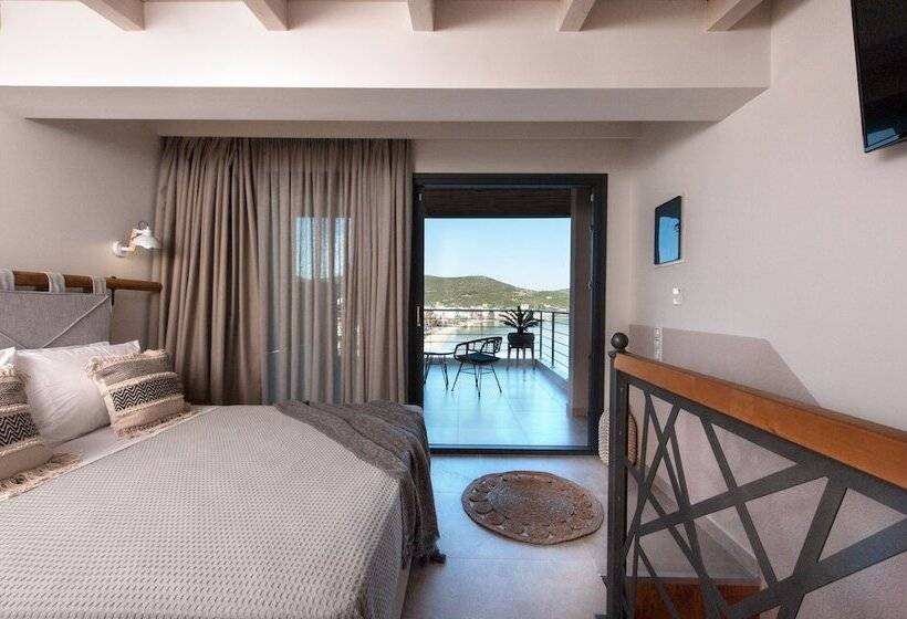 هتل Del Mare Suites