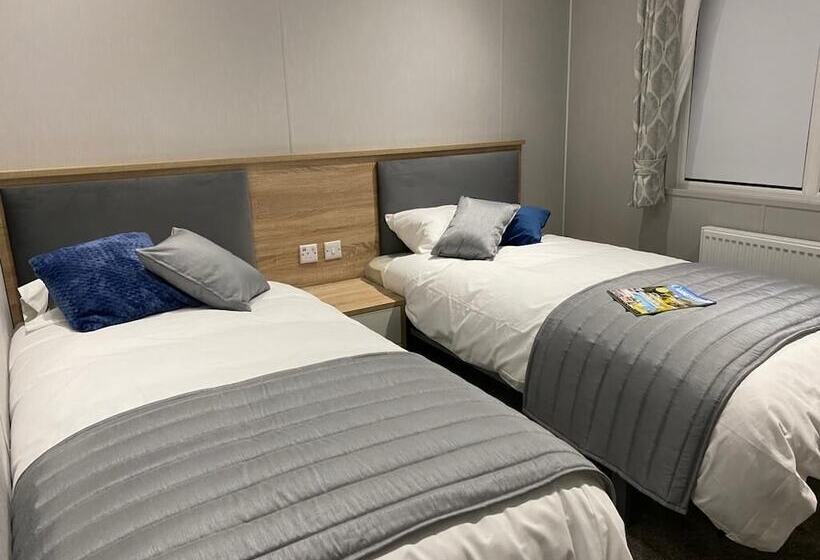 Отель Elite Bluewater Lodge