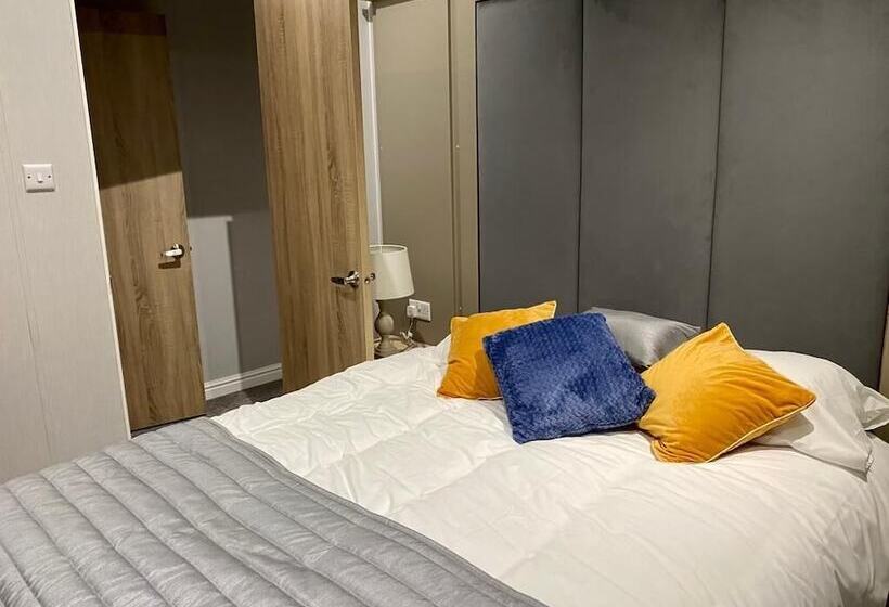 Отель Elite Bluewater Lodge