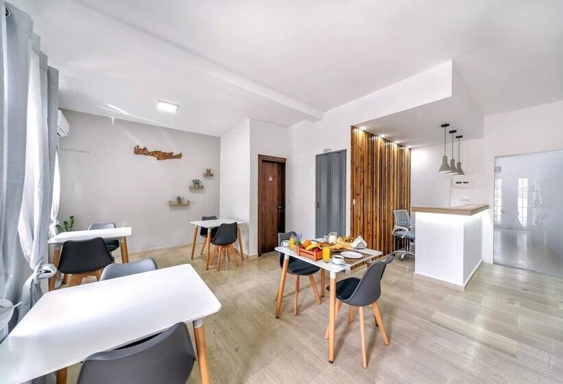 فندق Ermis Luxury Suites & Apartments