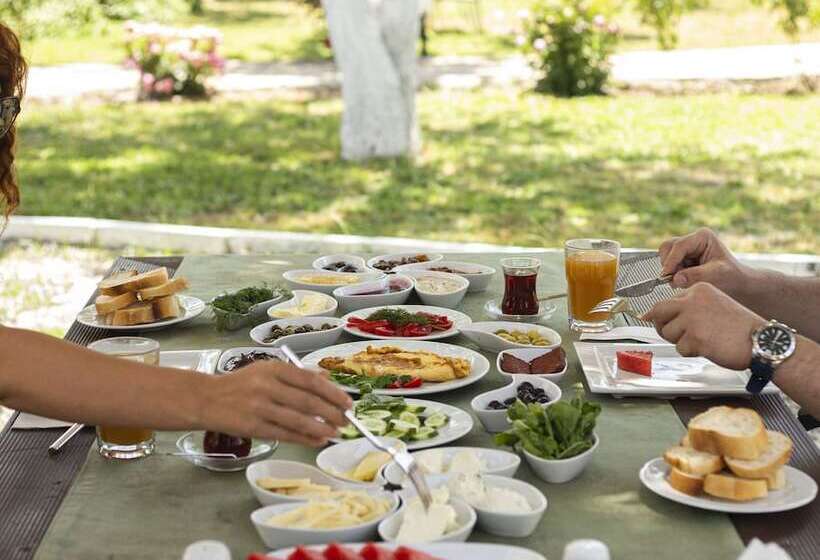 酒店 Four Sides Bodrum Airport