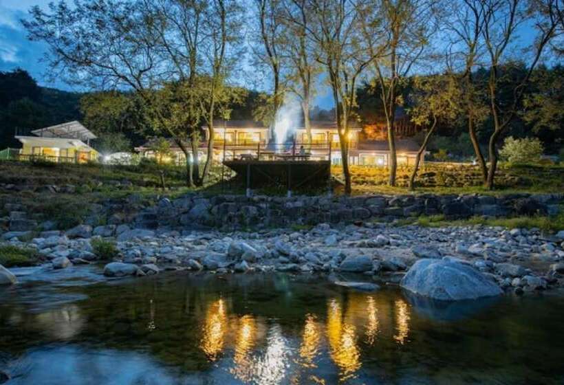 Отель Gangneung Happymong Pension