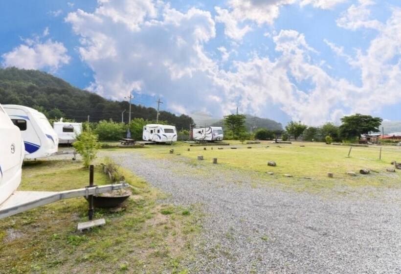 فندق Gapyeong Holiday Caravan Park Pension