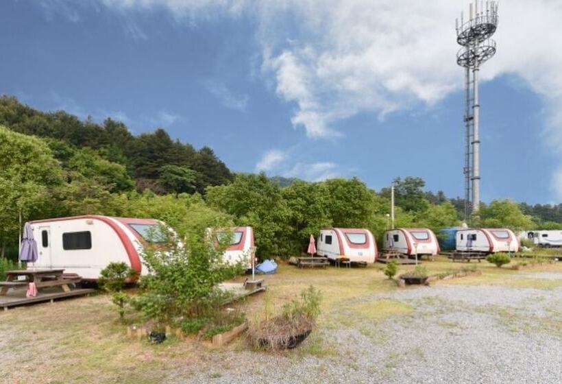 فندق Gapyeong Holiday Caravan Park Pension