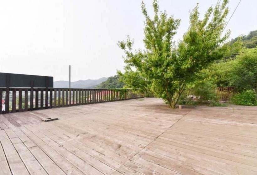 فندق Gapyeong Holiday Caravan Park Pension