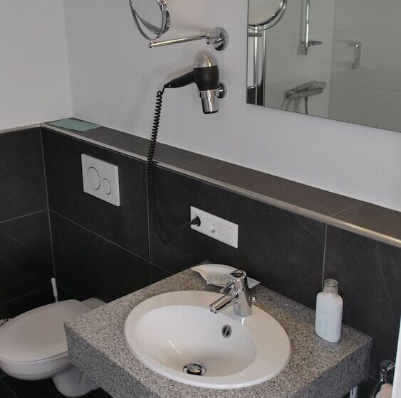 Отель Gasthof Zum Kreuz Escheck