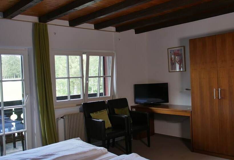 Отель Gasthof Zum Kreuz Escheck