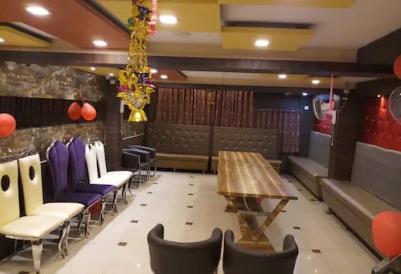 בית מלון כפרי Goroomgo Maitri Hostel Bhilai