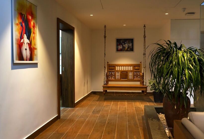 فندق Harivaram Yuga