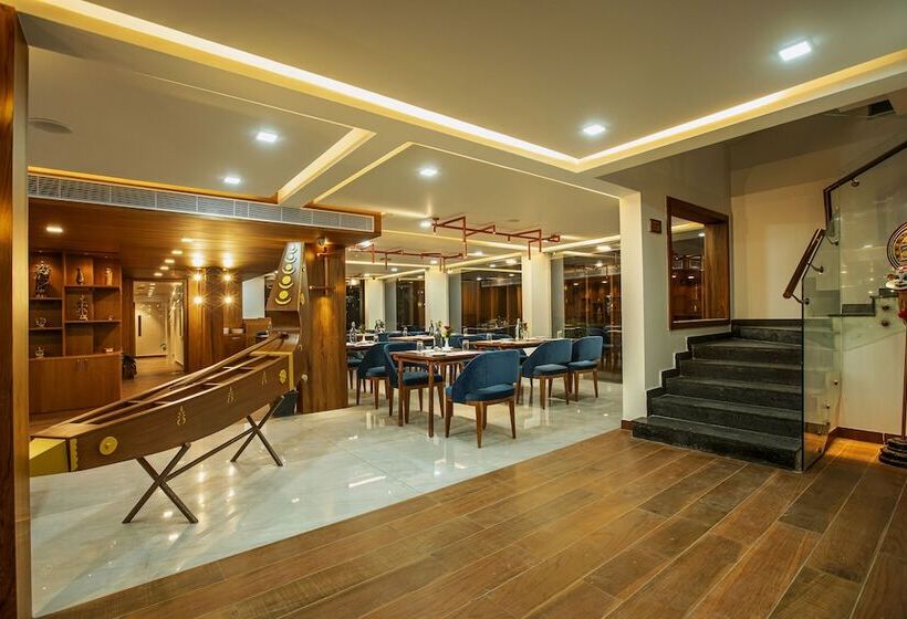 فندق Harivaram Yuga