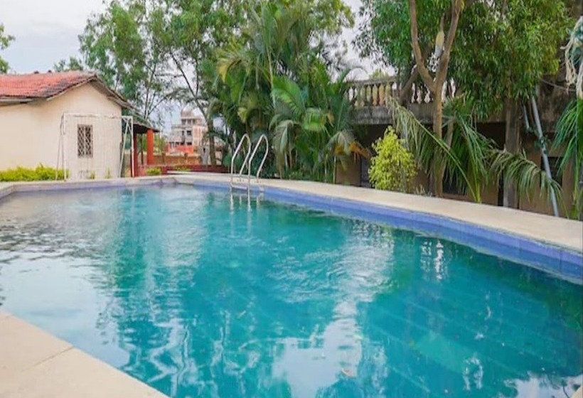 בית מלון כפרי Heritage Inn