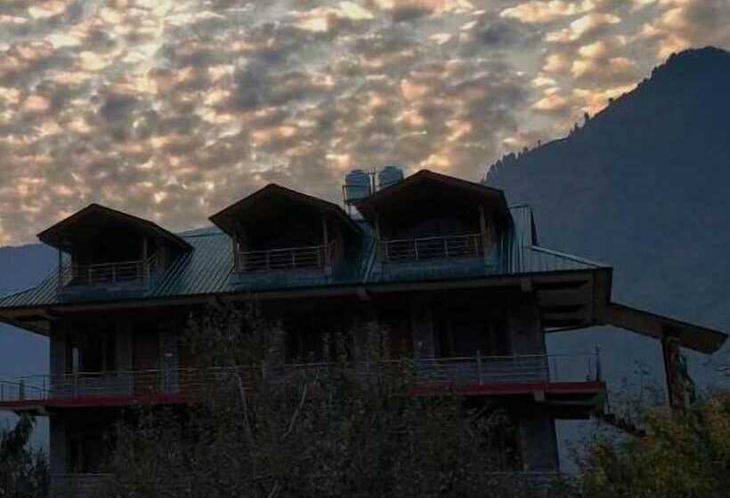 فندق Jojo S Nest