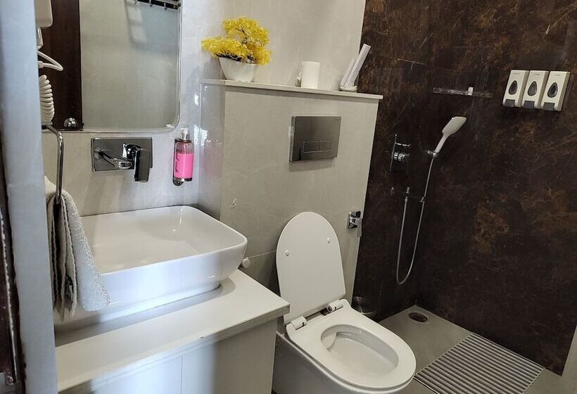 فندق Le Halcyon , Kasauli