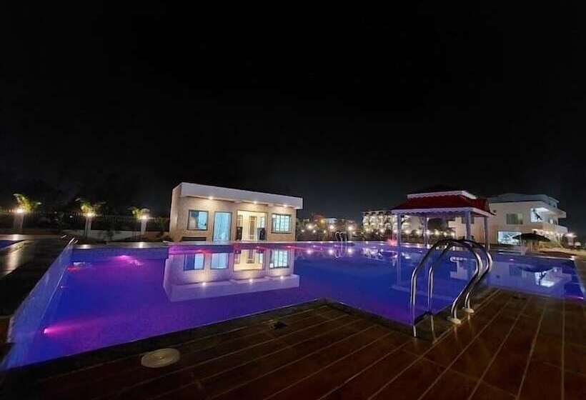 ホテル Llyods Beach Resort