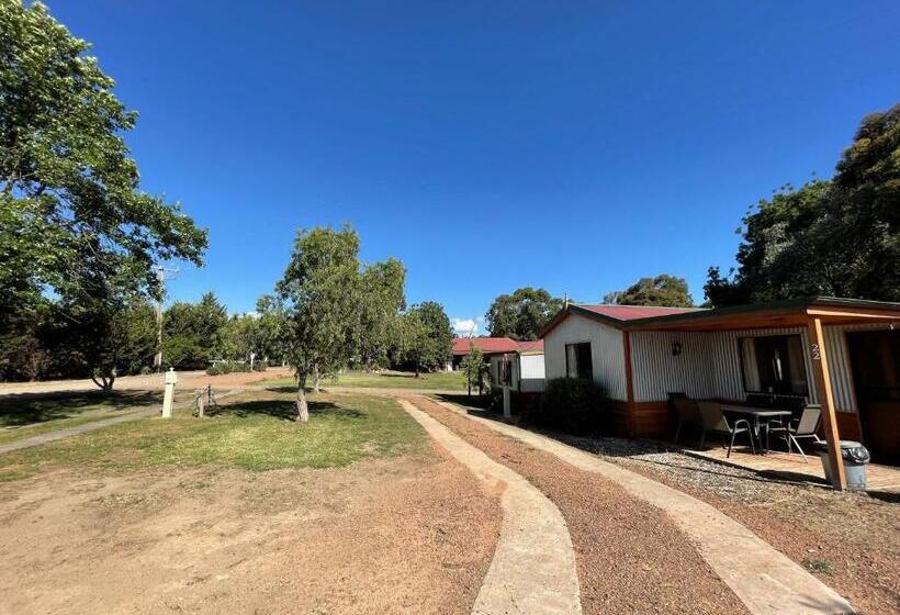 בית מלון כפרי Mansfield Lakeside