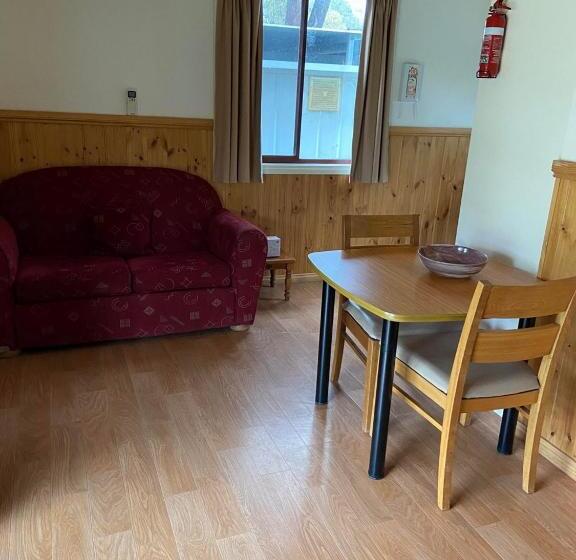 בית מלון כפרי Mansfield Lakeside