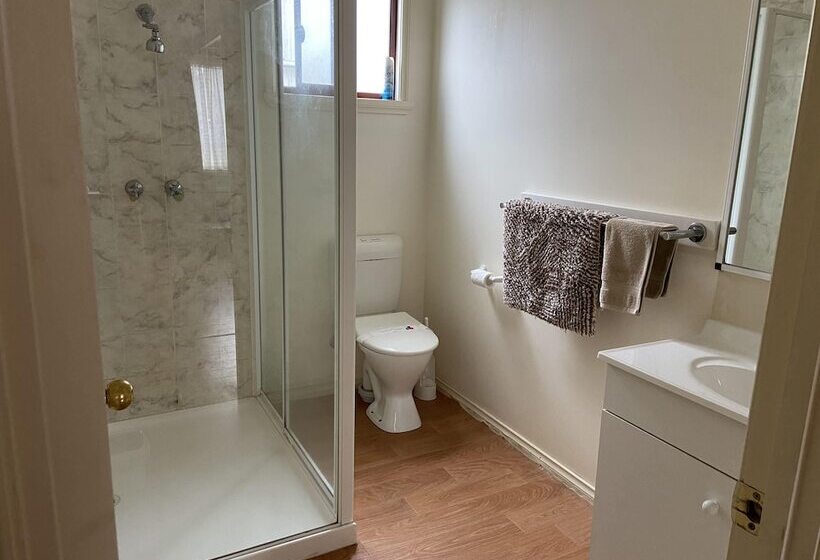 בית מלון כפרי Mansfield Lakeside