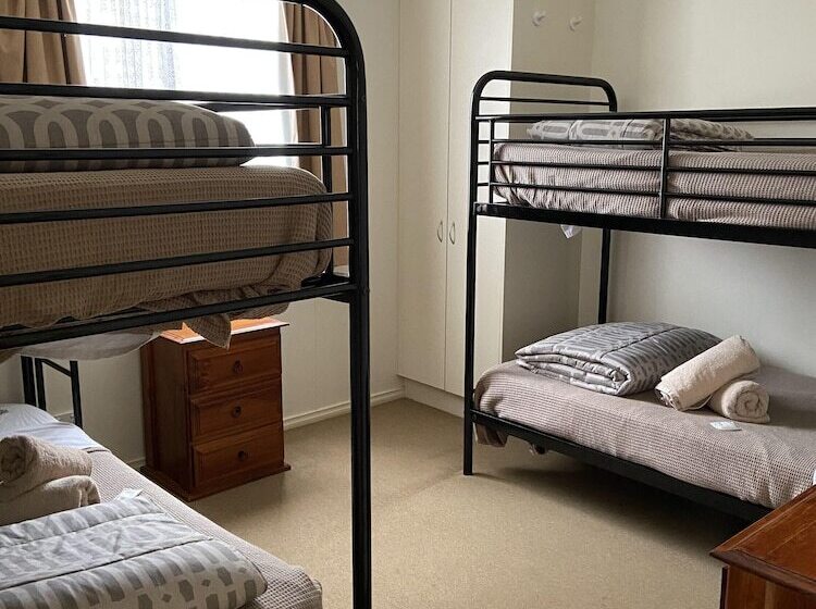 בית מלון כפרי Mansfield Lakeside