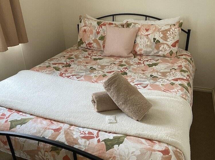 בית מלון כפרי Mansfield Lakeside