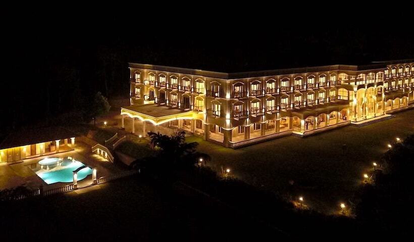 فندق Montrose Golf Resort & Spa